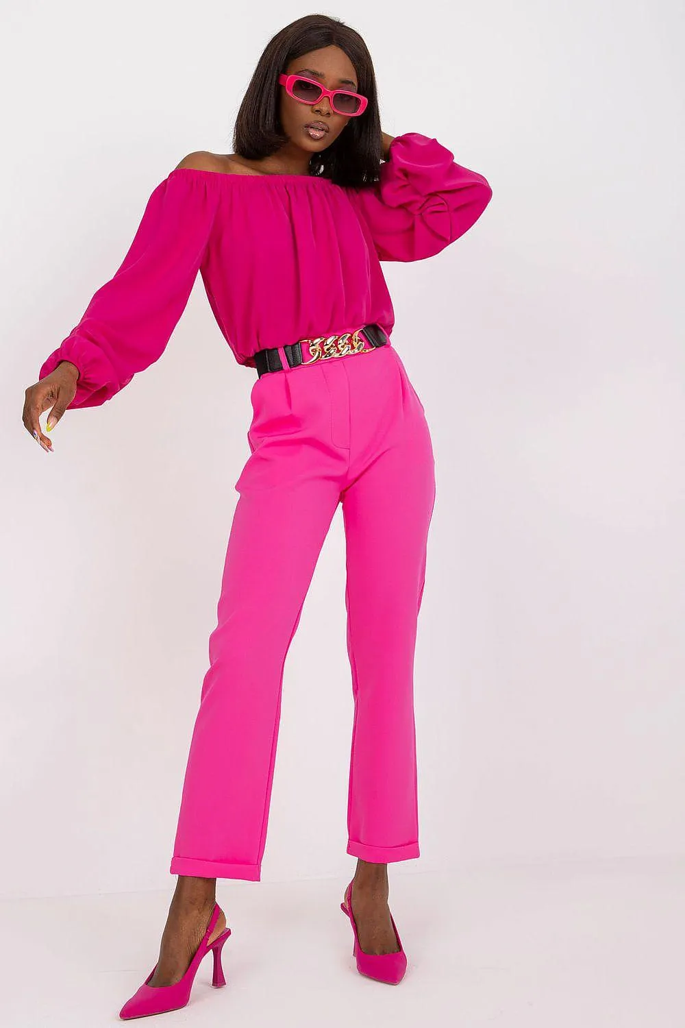 Chic Italian High-Waisted Trousers for Women: A Fashion Essential