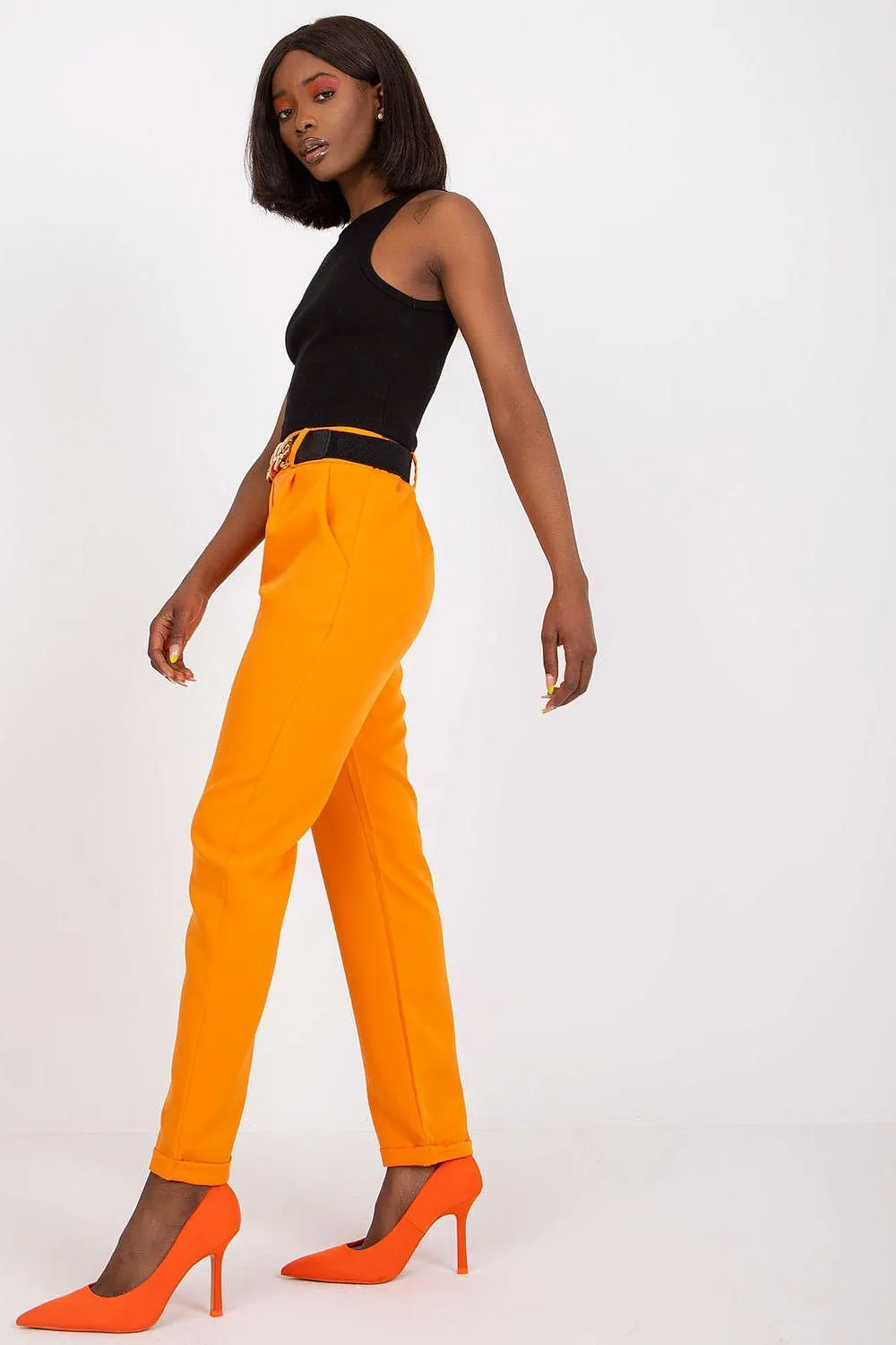 Chic Italian High-Waisted Trousers for Women: A Fashion Essential